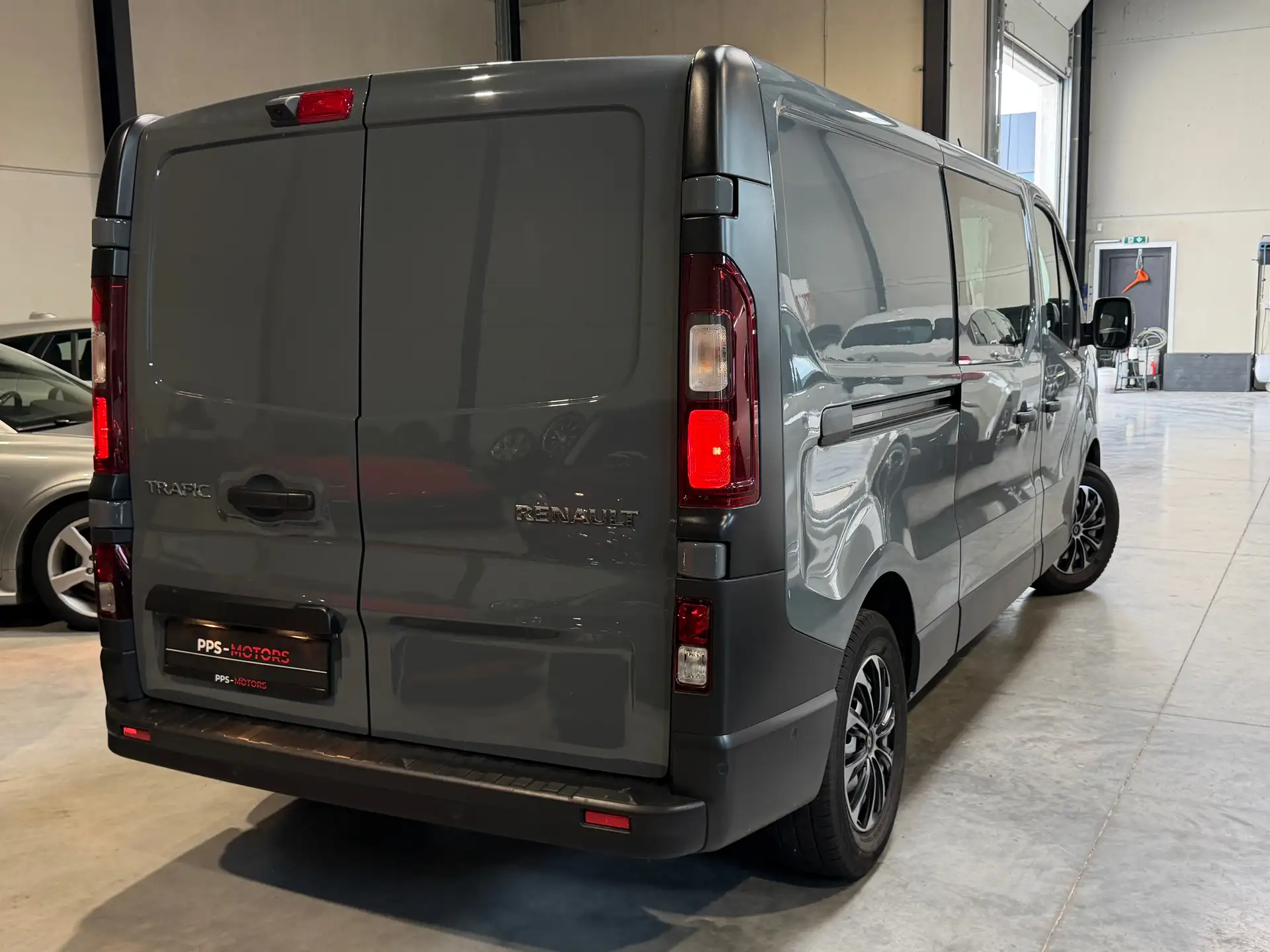 Renault Trafic Blue dCi 150 EDC L2H1 foto 3