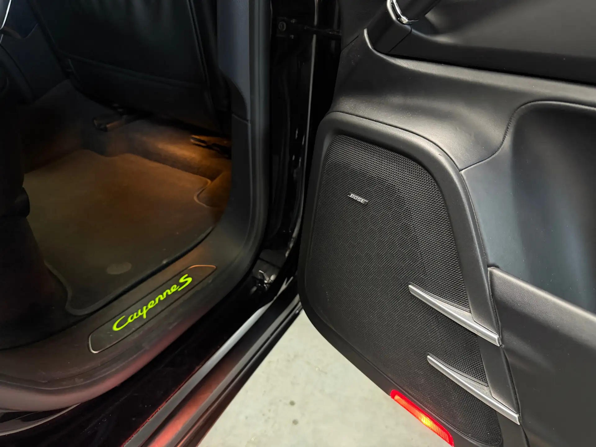 Porsche Cayenne 3.0i V6 Hybrid Tiptronic S photo 20