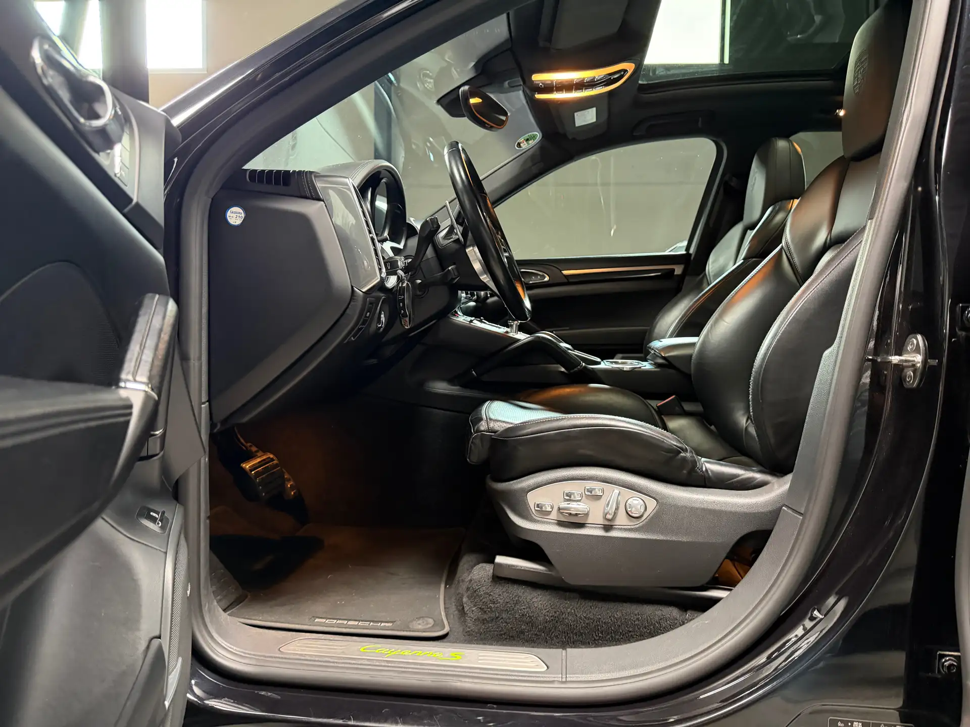 Porsche Cayenne 3.0i V6 Hybrid Tiptronic S photo 10