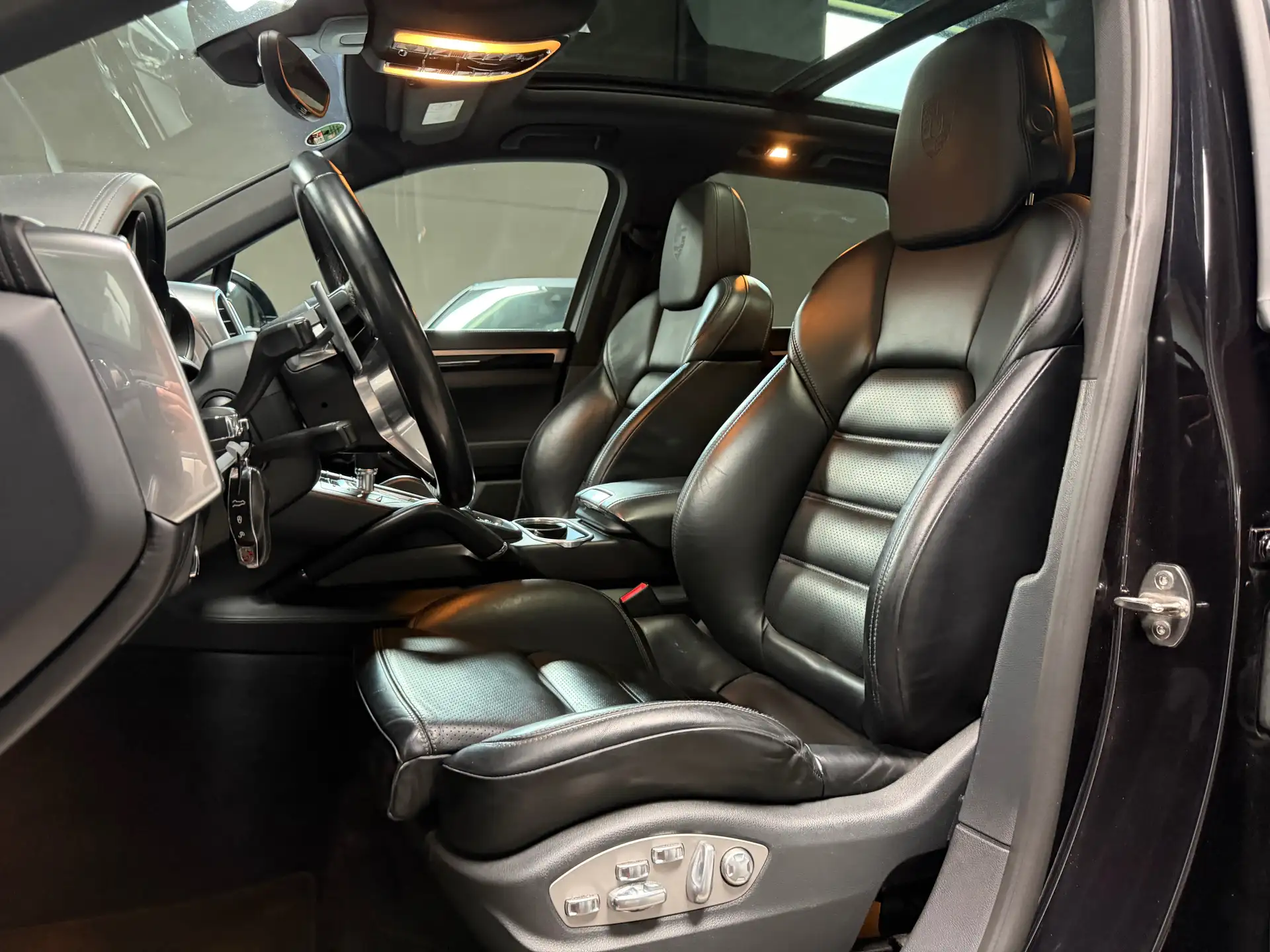 Porsche Cayenne 3.0i V6 Hybrid Tiptronic S photo 11