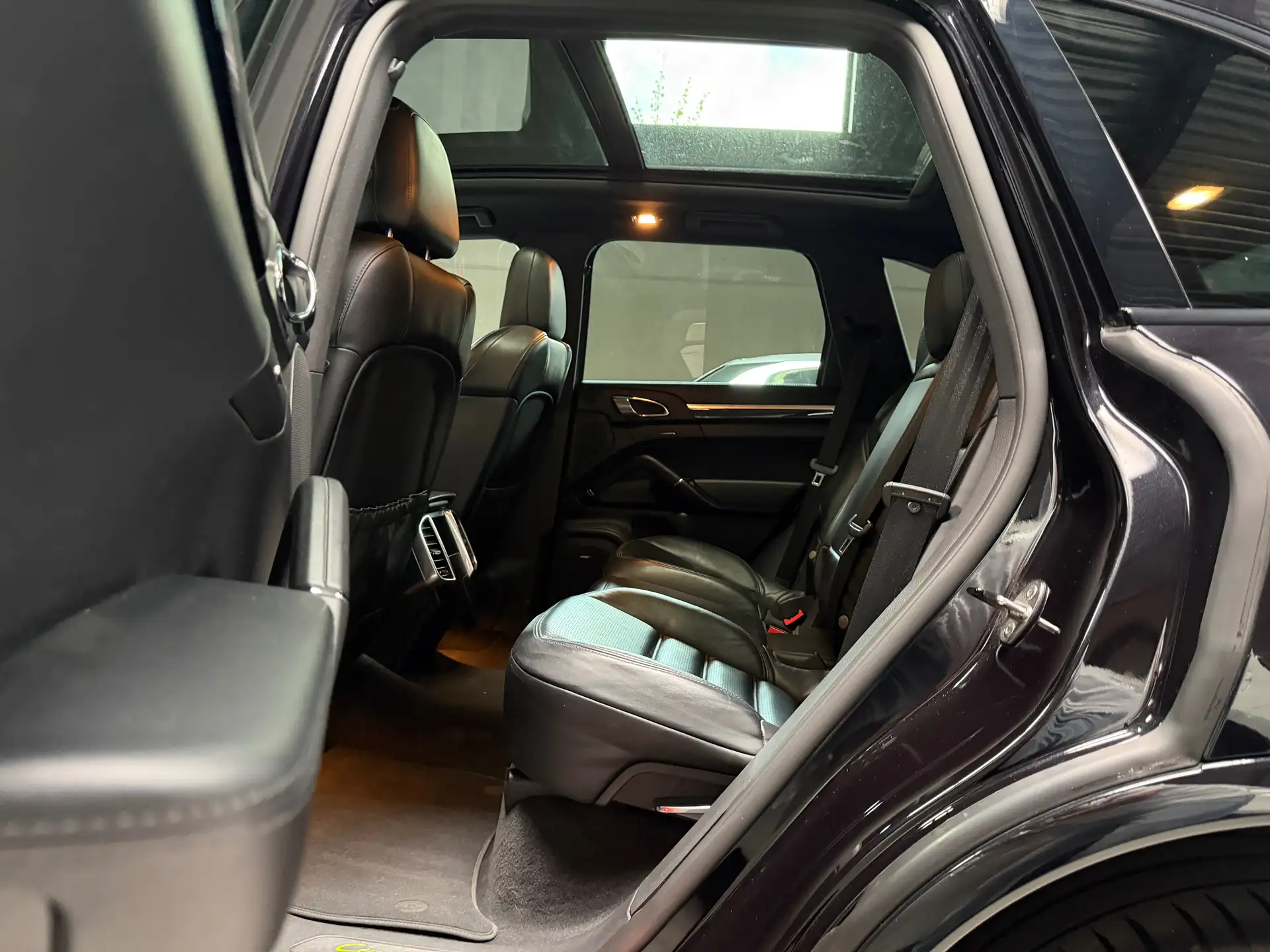 Porsche Cayenne 3.0i V6 Hybrid Tiptronic S photo 13